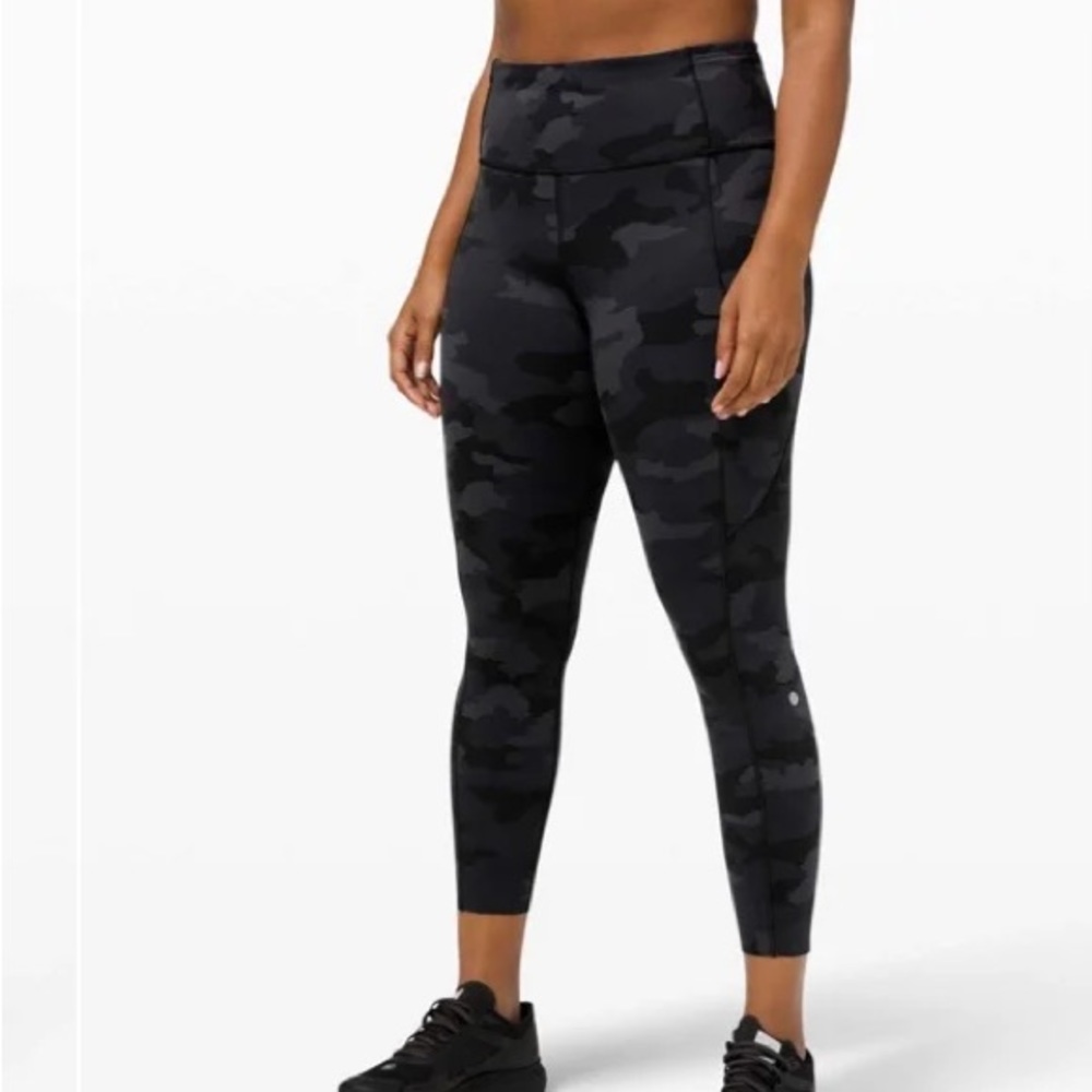 Lululemon Fast and Free Leggings camo size 4